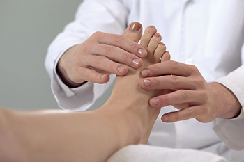 Toe Stretching Can Help Strengthen the Feet